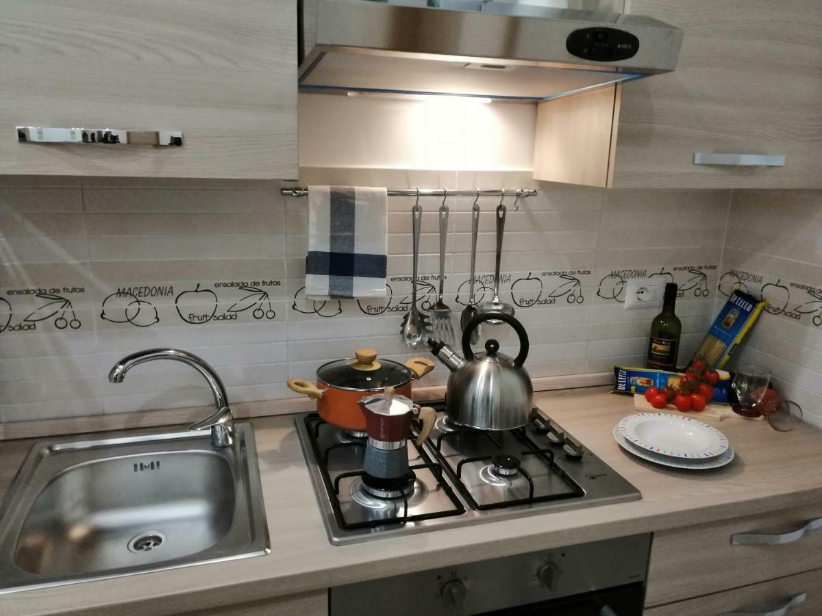 Ad Un Passo Dal Duomo "2" Apartment Naples Exterior photo